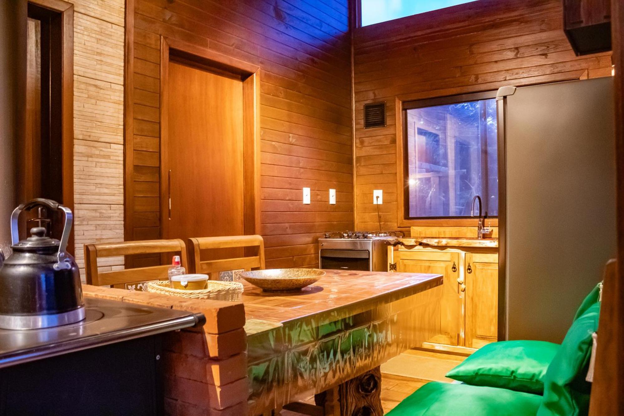 Casas Rainha Da Serra 01 E 02 Dorm Com Cozinha E Fogo De Chao אורוביסי מראה חיצוני תמונה