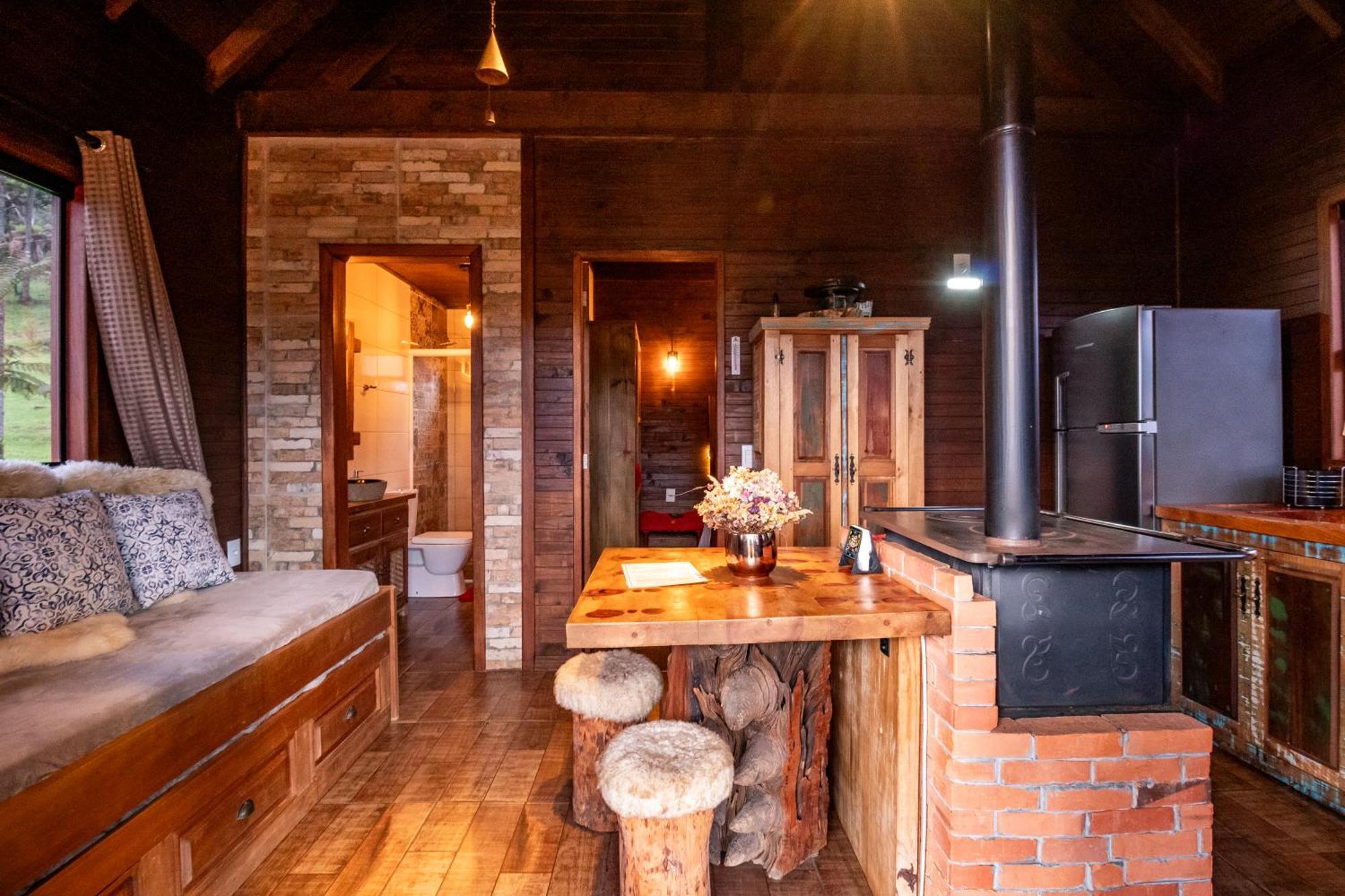 Casas Rainha Da Serra 01 E 02 Dorm Com Cozinha E Fogo De Chao אורוביסי מראה חיצוני תמונה